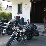 - Durnthaler Pensionat Tröpolach