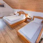 - Durnthaler Pensión Tröpolach